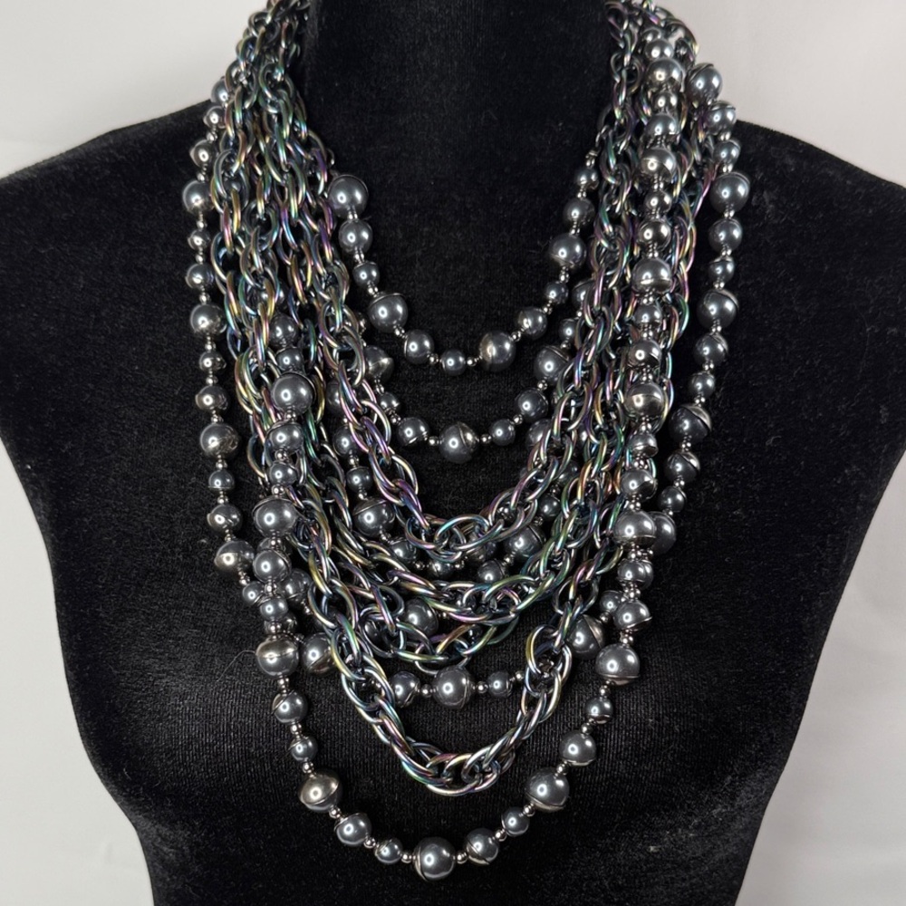 SASSY JONES Multistrand Iridescent Gray Pearl Chain Necklace W/ Earrings